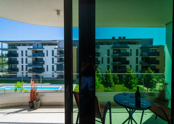 Myflat Wave Botanic Apartment